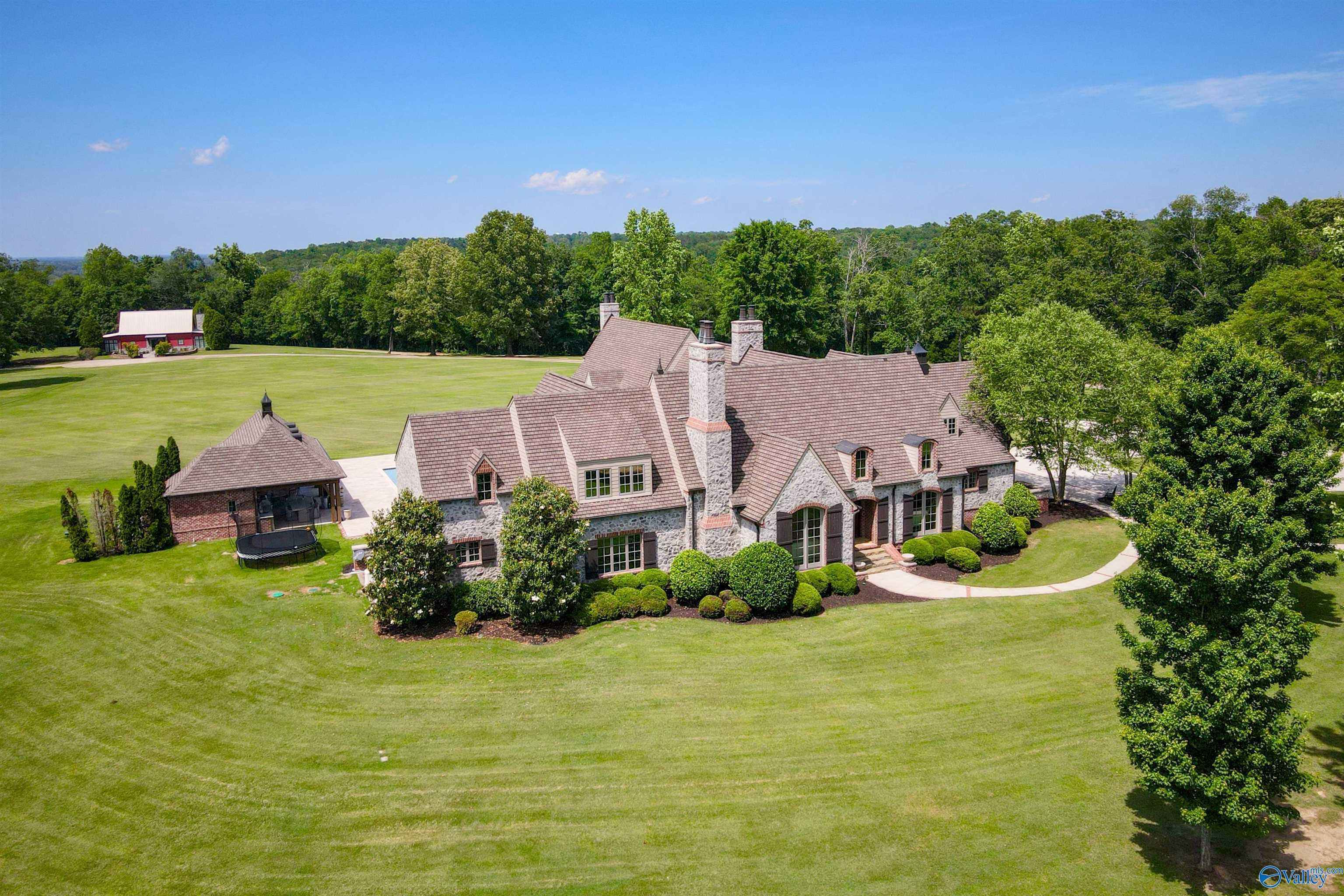 2400 Breeding Drive, Hartselle, Alabama image 47