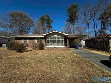 1009 Cornelia Circle Attalla AL 35954