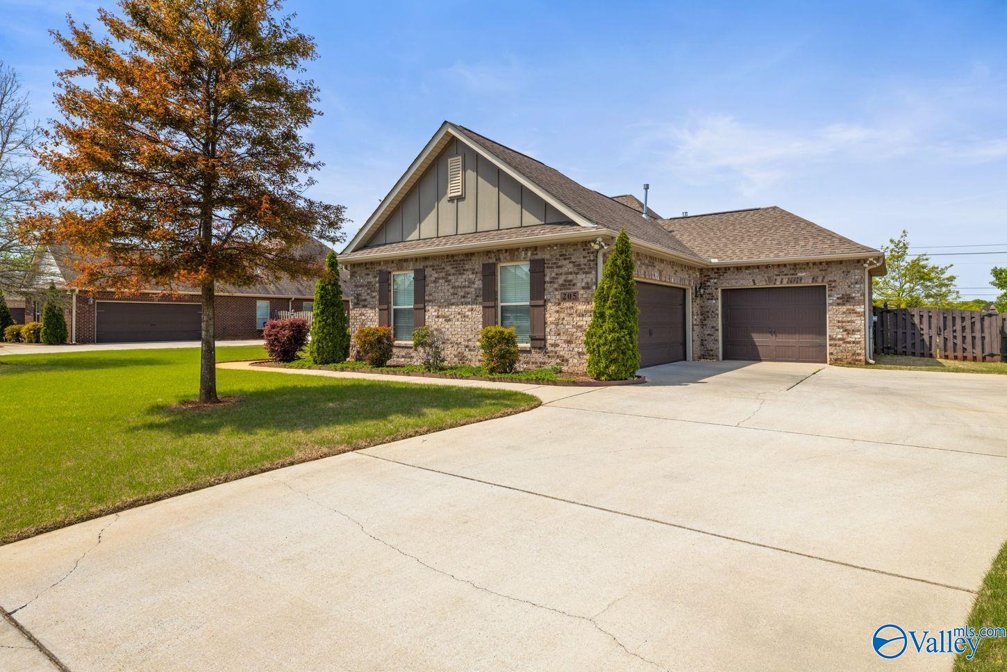 205 Farmdale Drive, Madison, Alabama image 4
