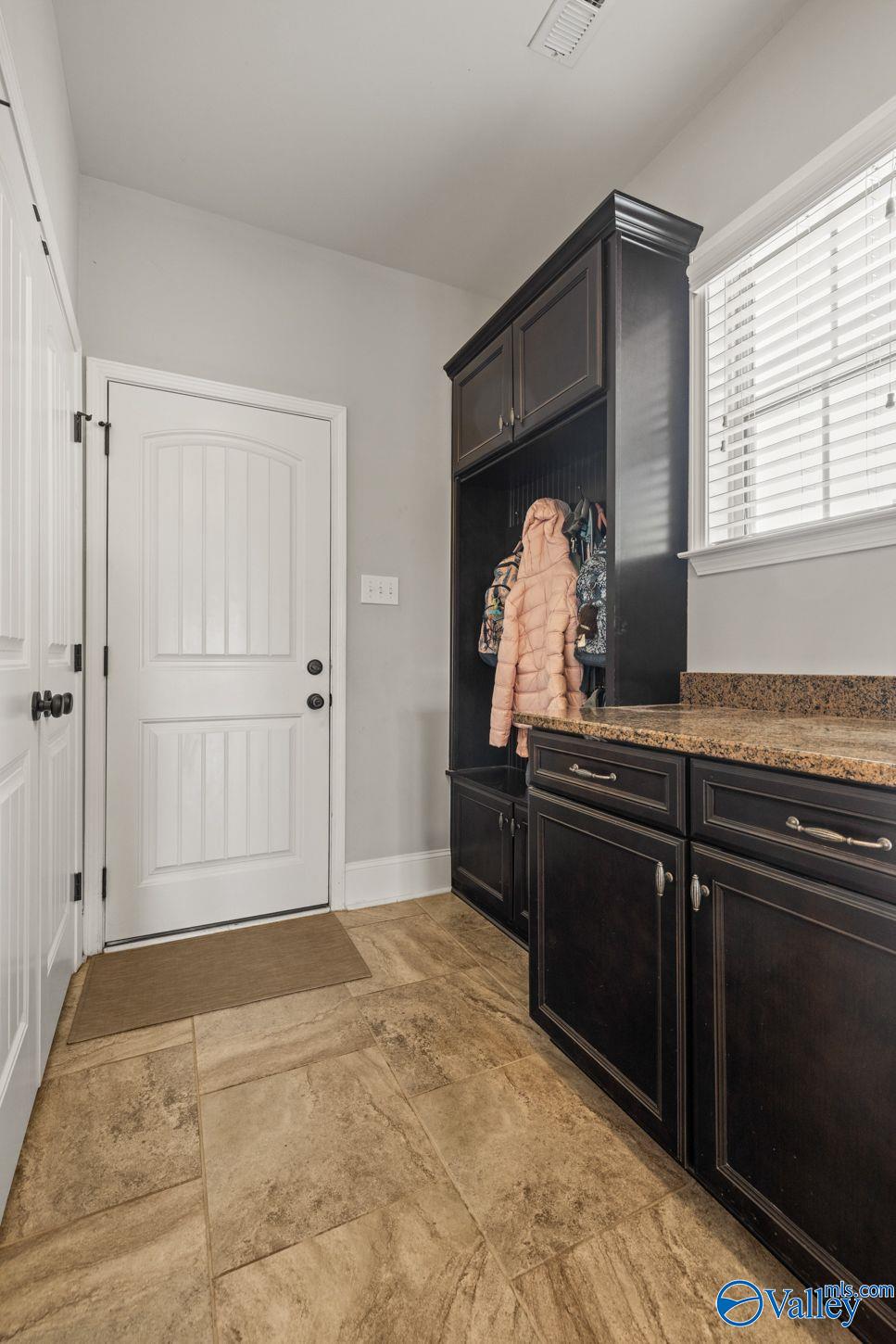 205 Farmdale Drive, Madison, Alabama image 32