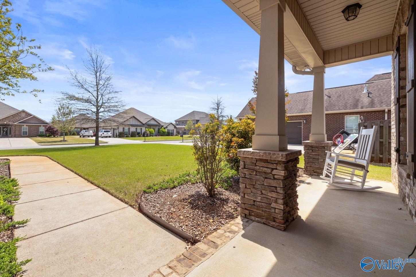 205 Farmdale Drive, Madison, Alabama image 6