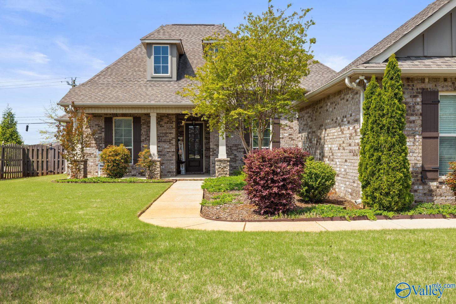 205 Farmdale Drive, Madison, Alabama image 2