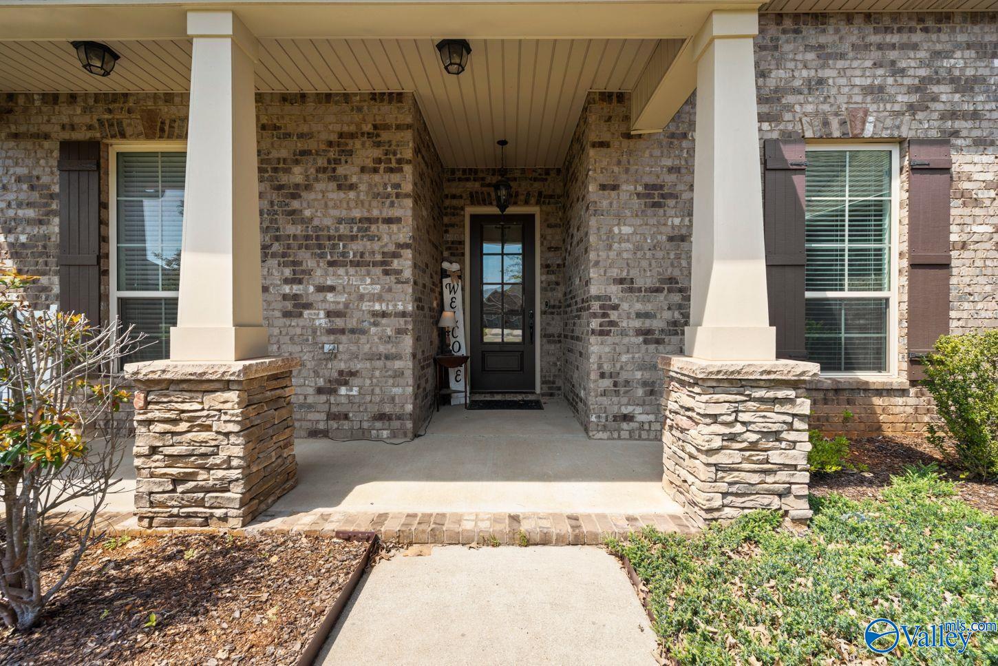 205 Farmdale Drive, Madison, Alabama image 5