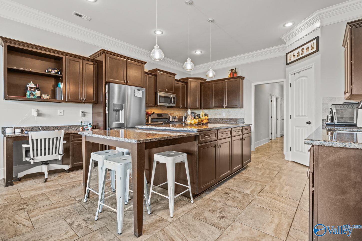 205 Farmdale Drive, Madison, Alabama image 13