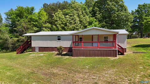 Mobile Home For Sale - 275 Chippewah Drive<br/> Marion County, Hamilton, AL 35570
