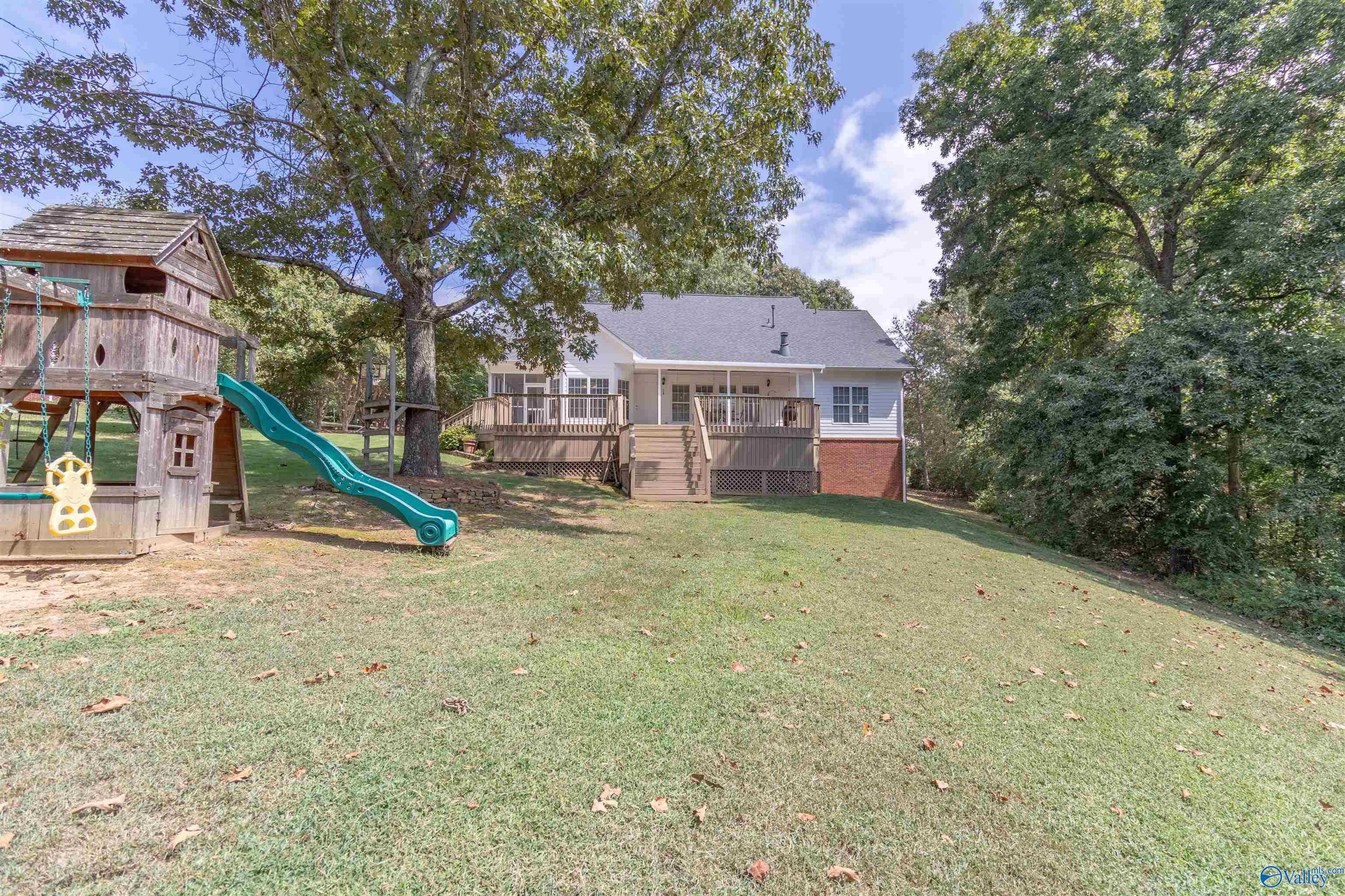 255 River Pointe Drive, Guntersville, Alabama image 8