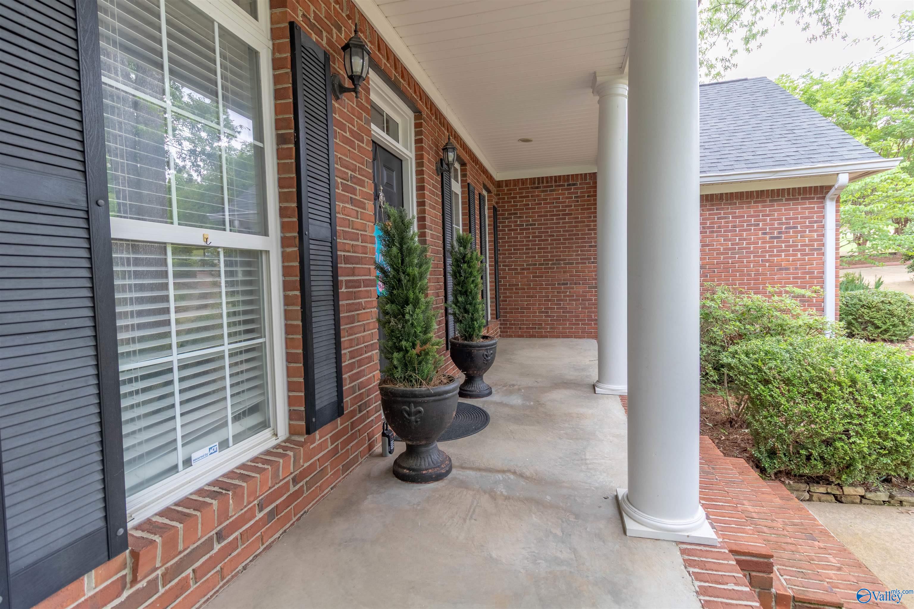 255 River Pointe Drive, Guntersville, Alabama image 4