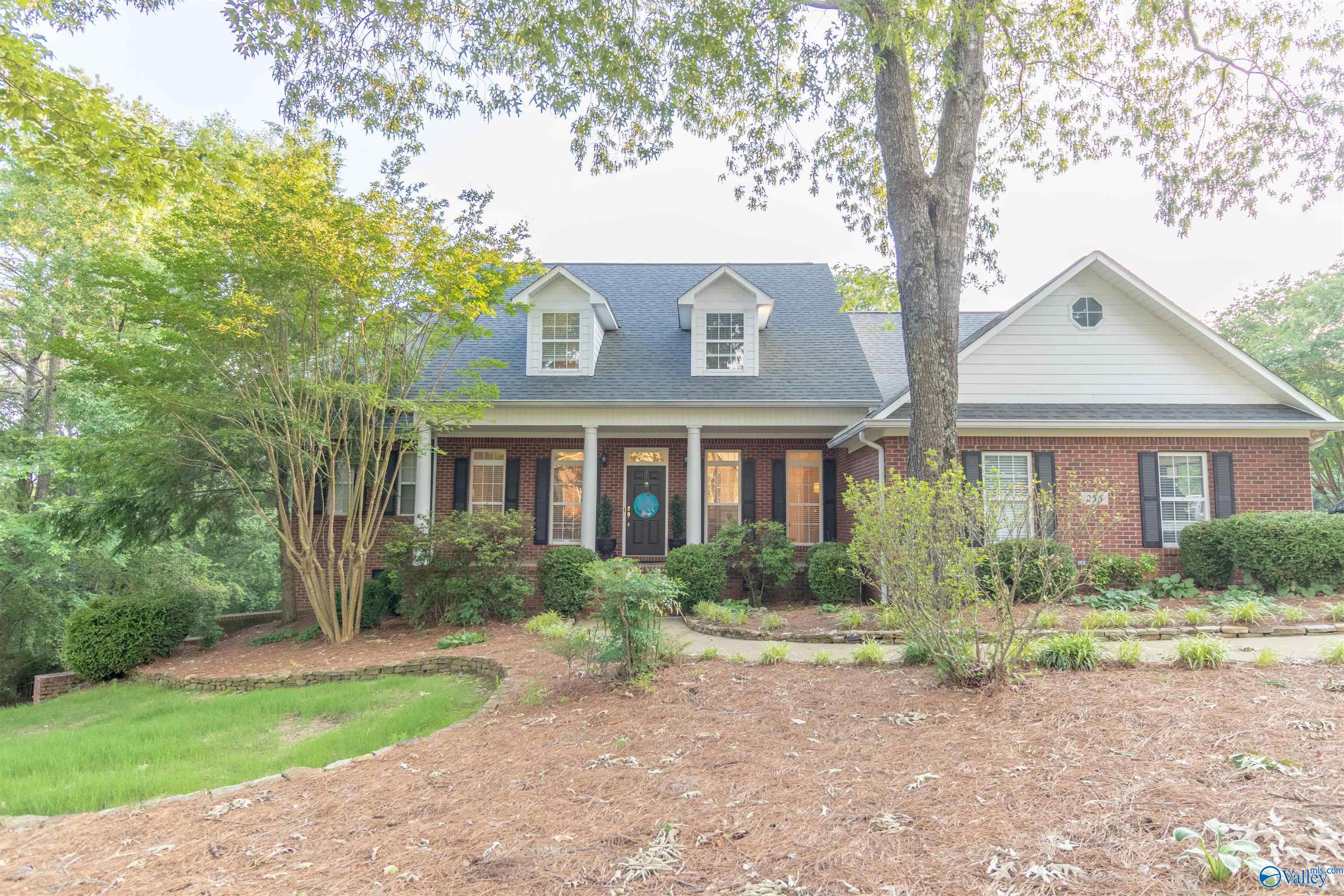 255 River Pointe Drive, Guntersville, Alabama image 2