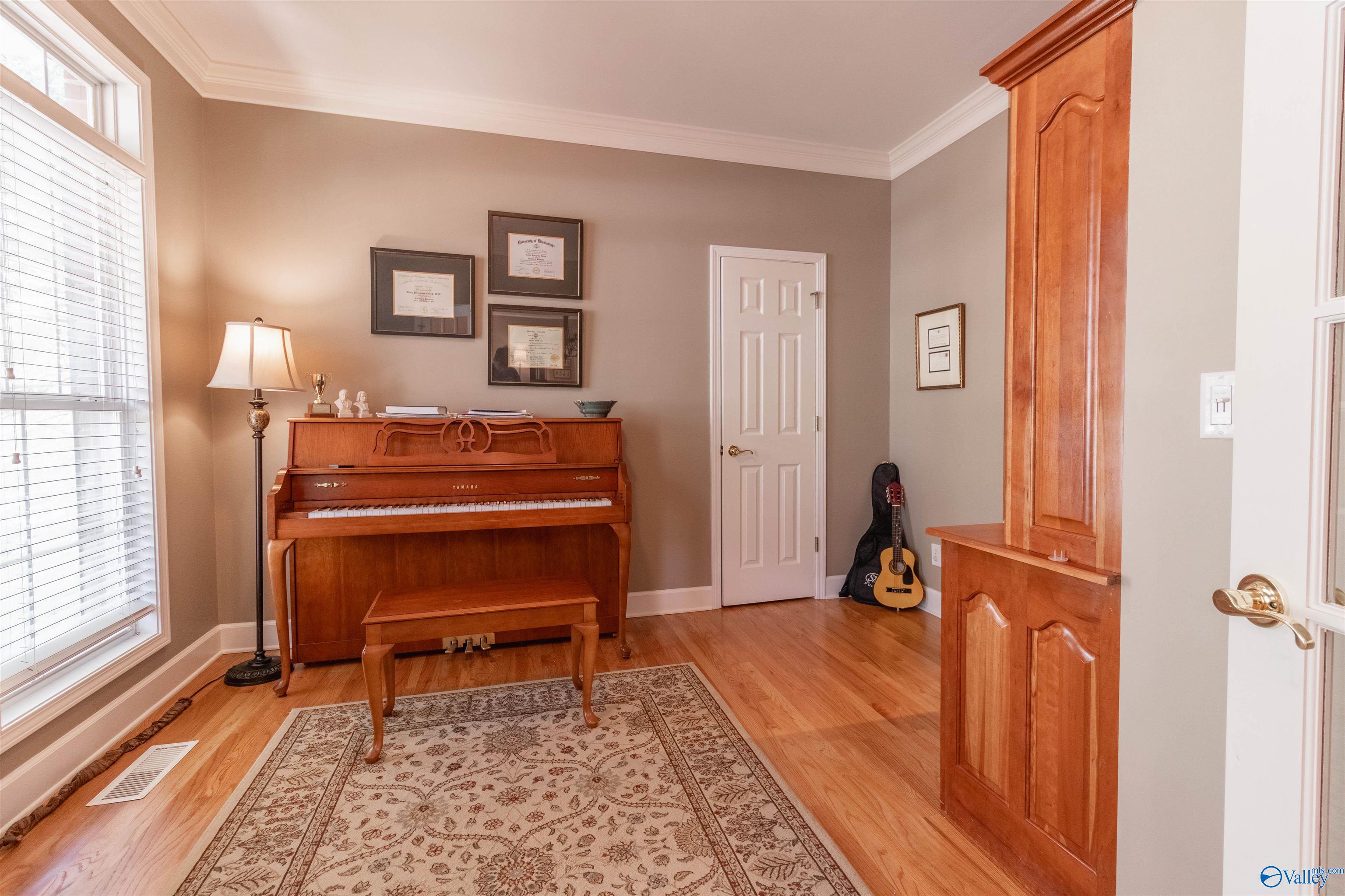 255 River Pointe Drive, Guntersville, Alabama image 13