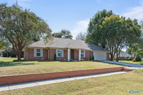 Homes For Sale - 318 Wine Sap Circle<br/> Harvest, AL 35749