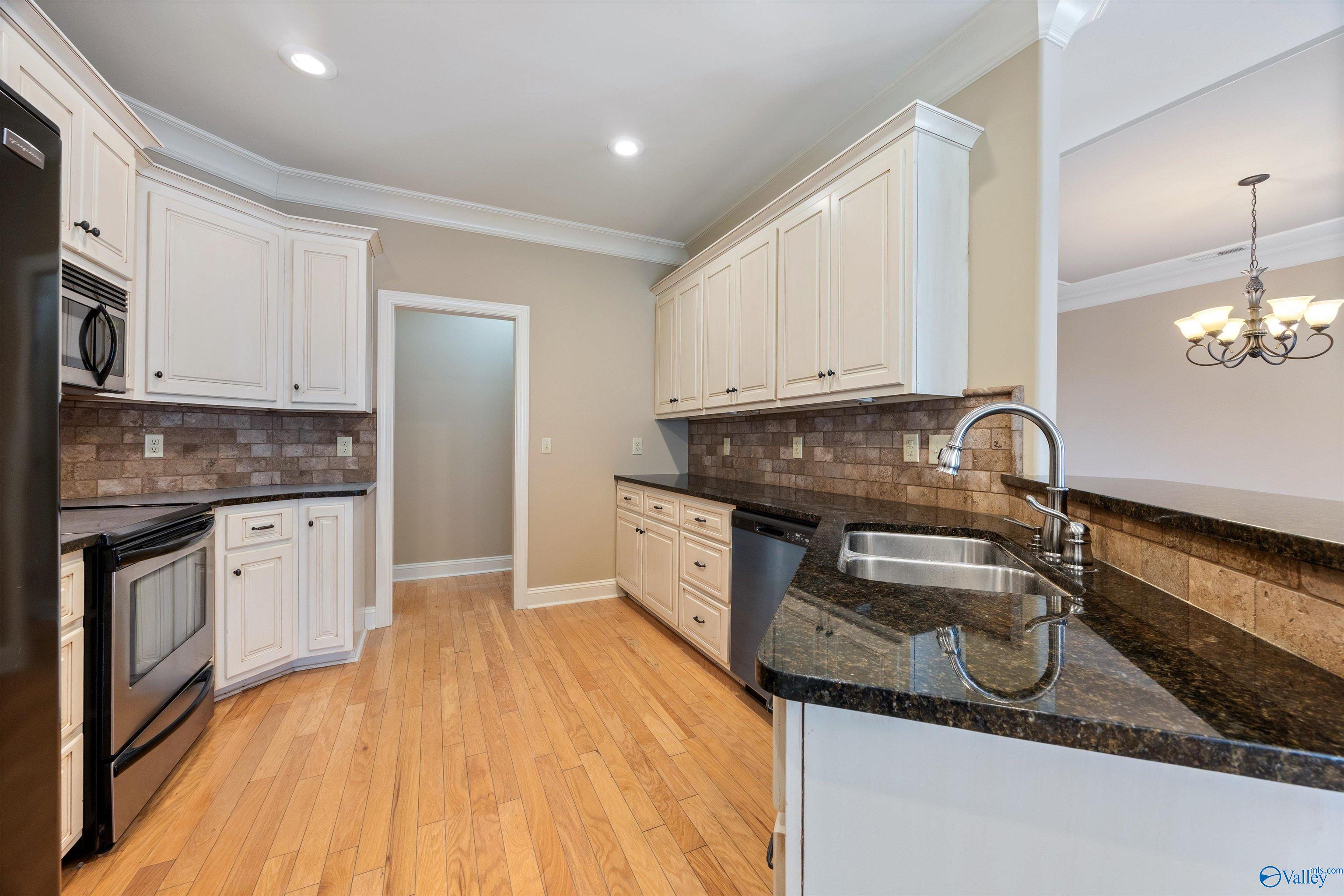 22222 Merlot Drive, Athens, Alabama image 11