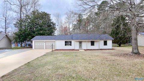 Photo of 1025 Jones Street, Albertville, AL 35950 (MLS # 21911658)