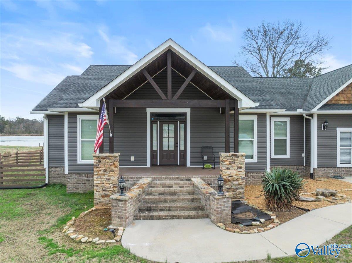 190 Willow Lake Circle, Guntersville, Alabama image 2
