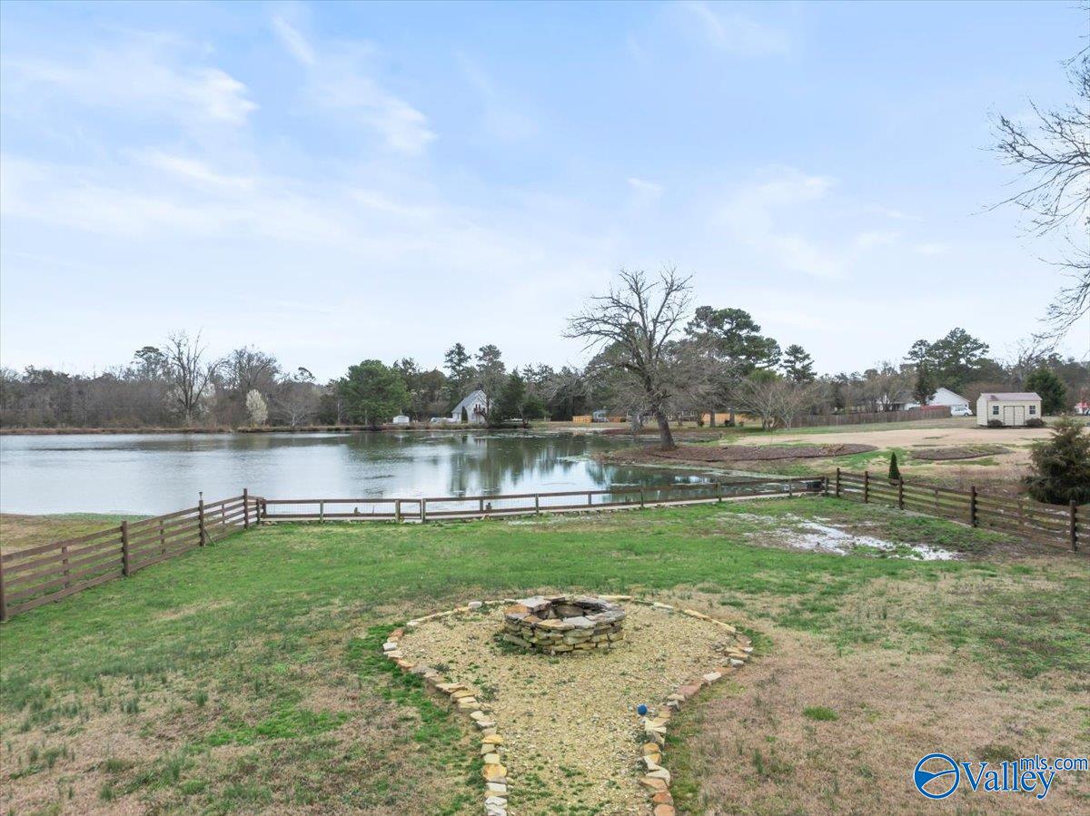 190 Willow Lake Circle, Guntersville, Alabama image 7