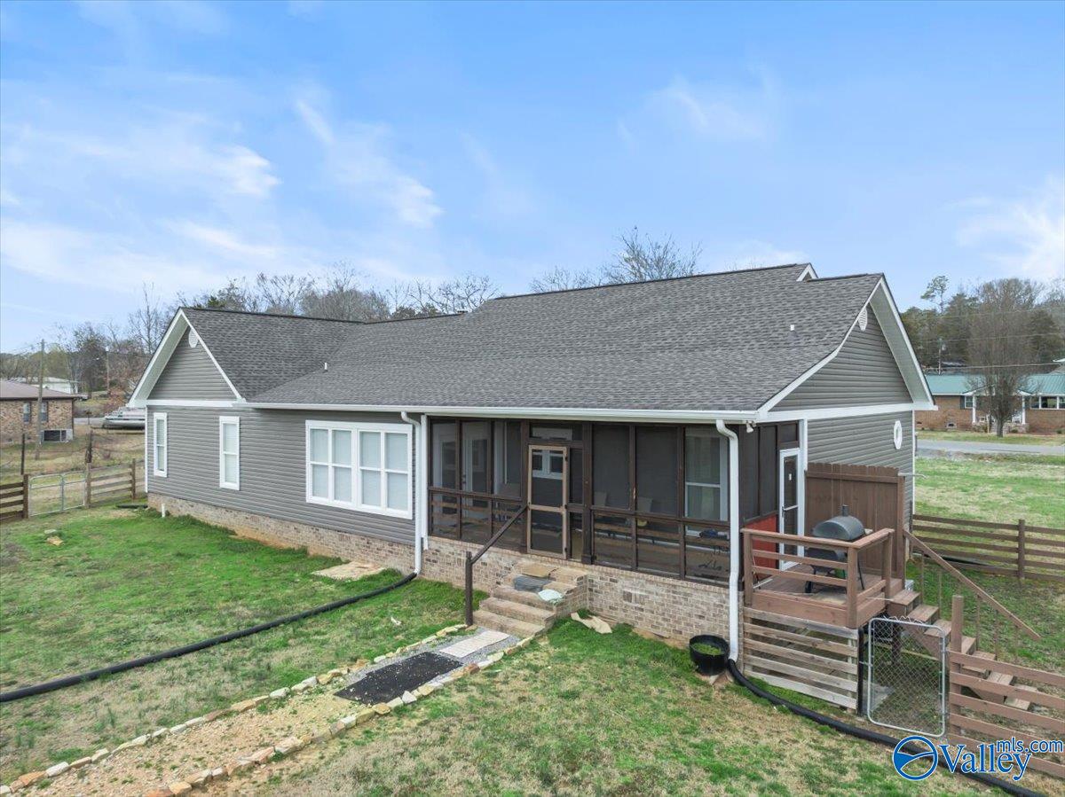 190 Willow Lake Circle, Guntersville, Alabama image 6