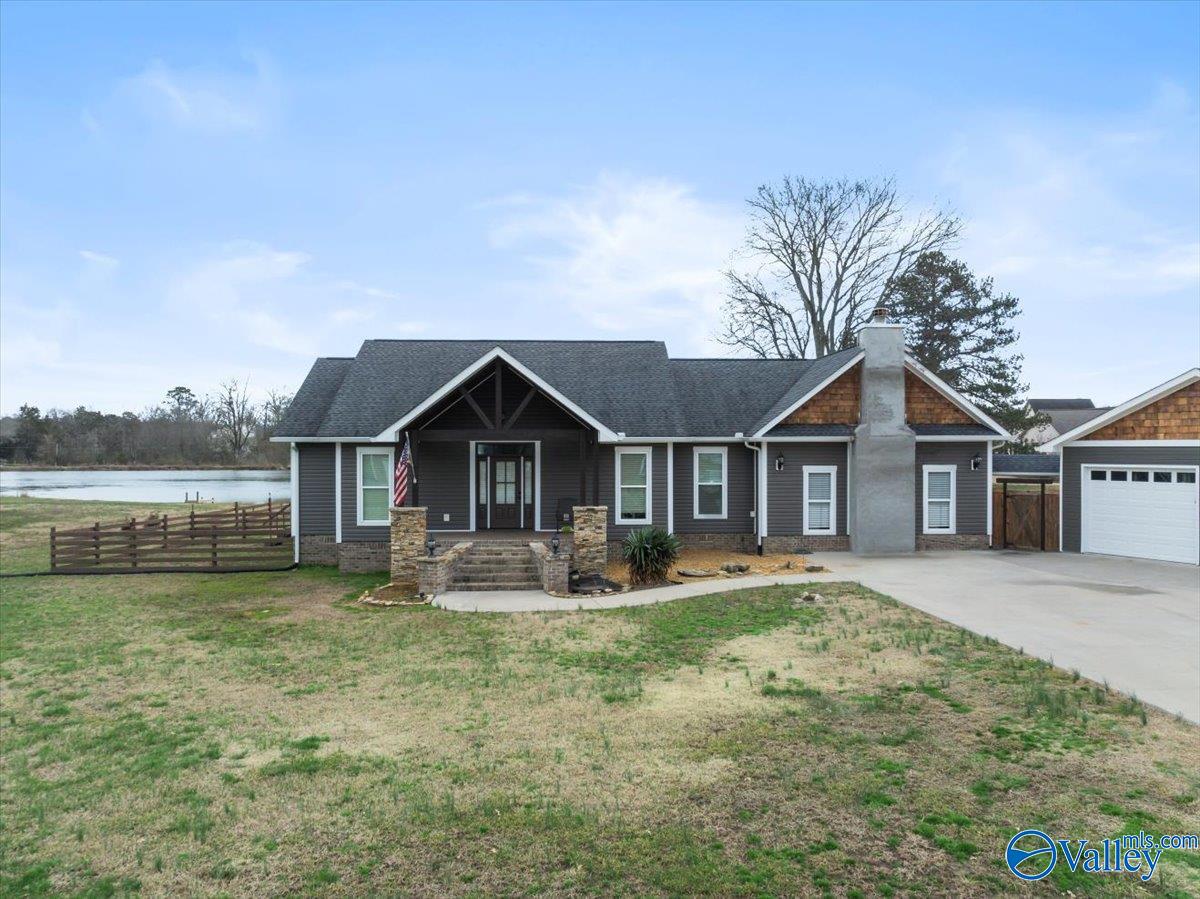 190 Willow Lake Circle, Guntersville, Alabama image 3