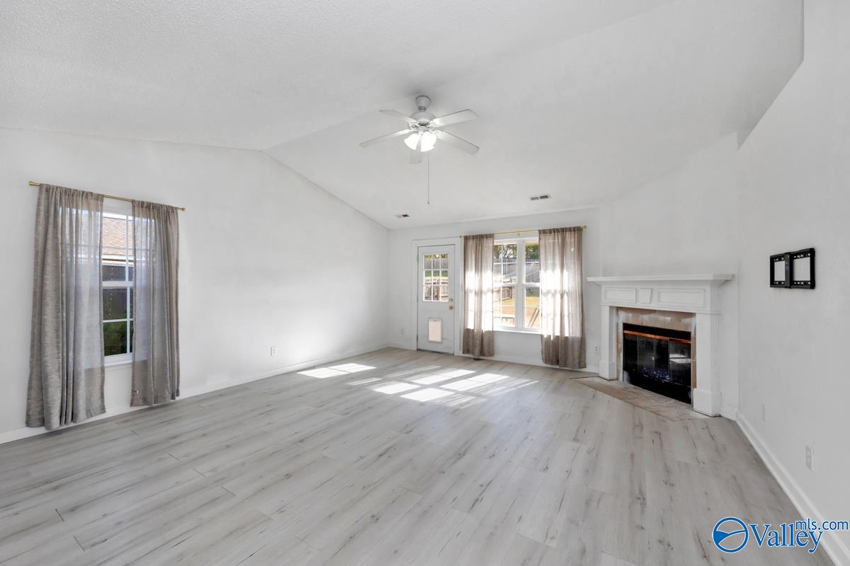 107 Harvest Glen Lane, Harvest, Alabama image 4