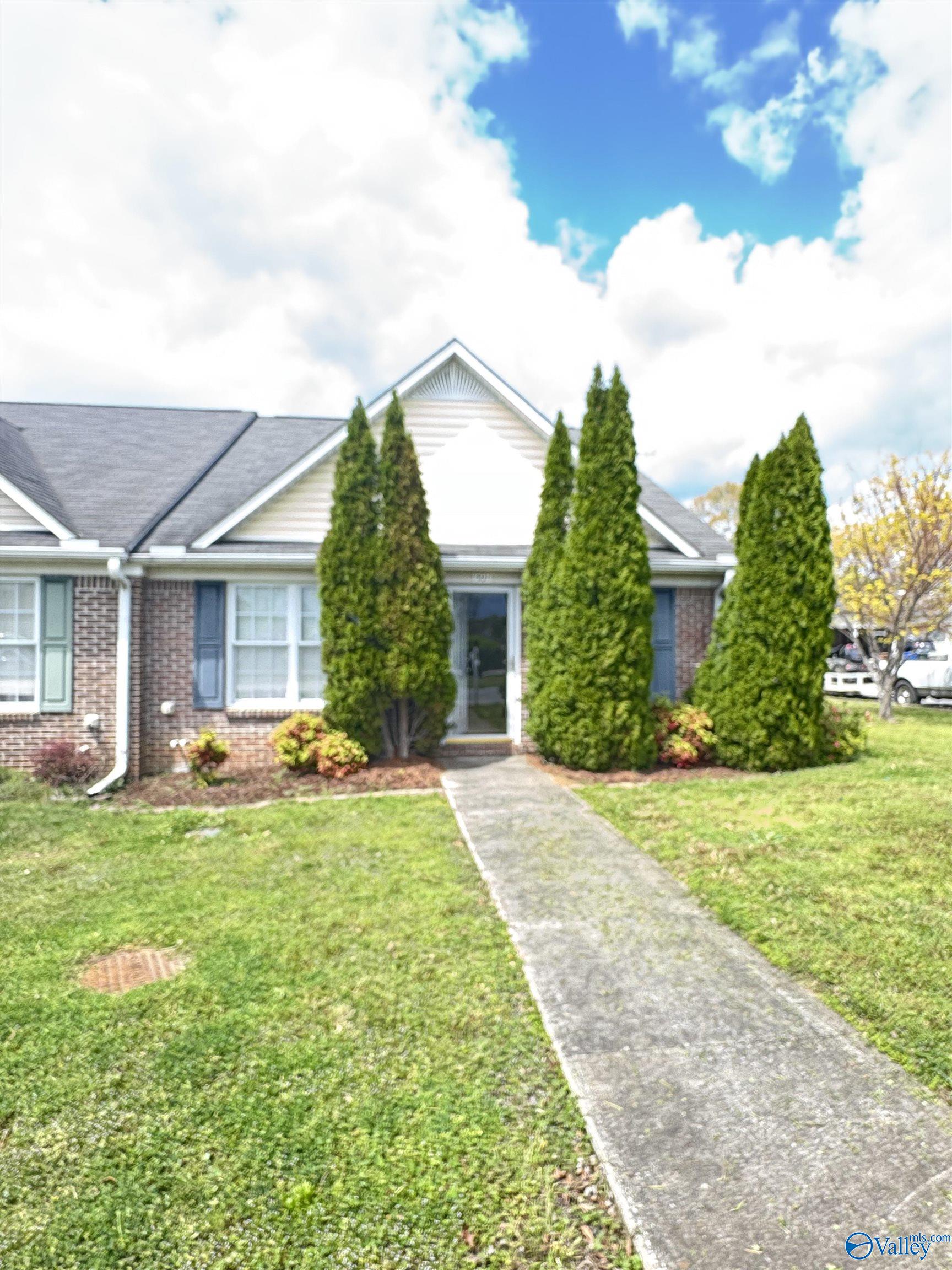 501 College Street, Hartselle, Alabama image 1