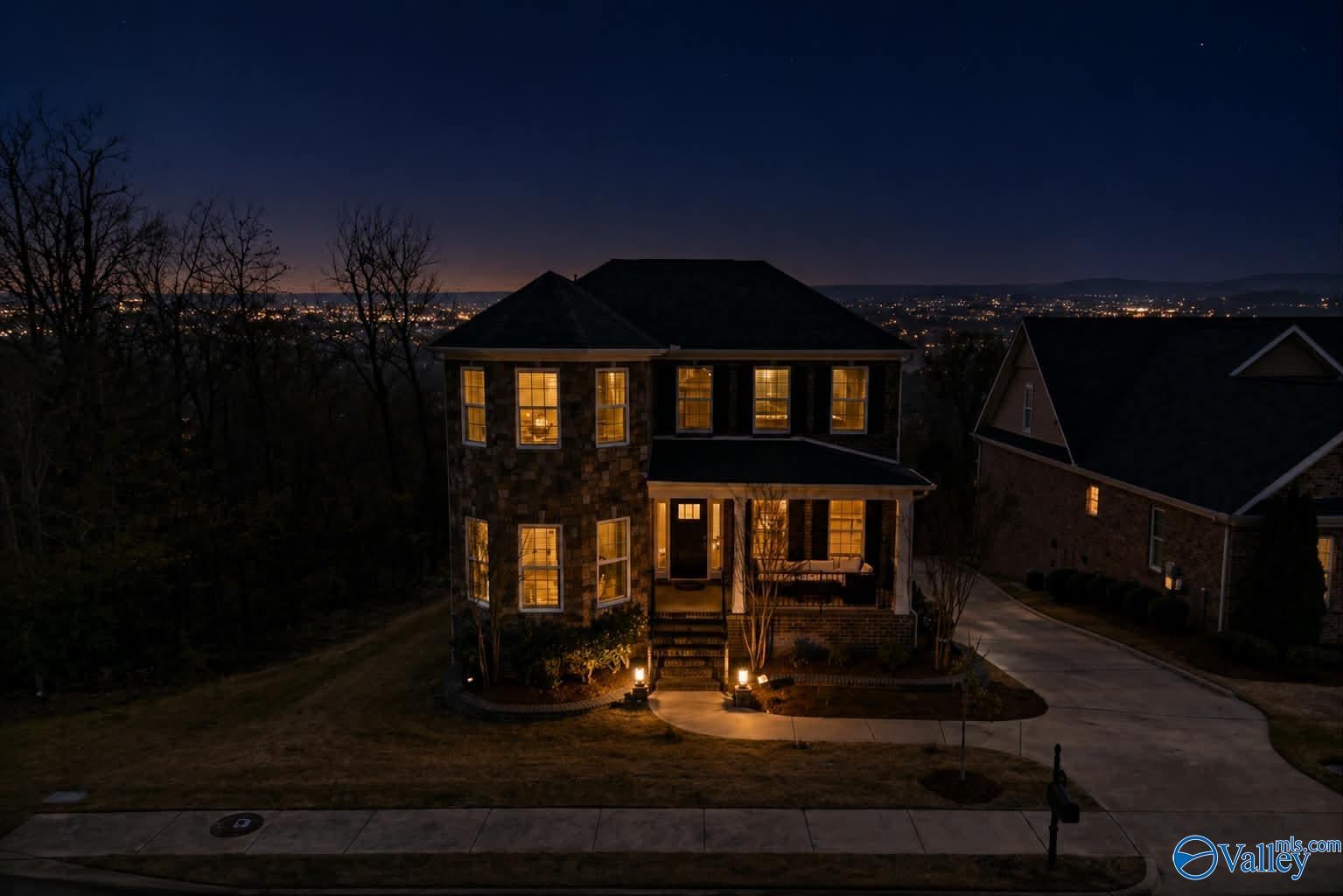 2821 Talon Circle