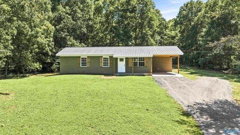 Homes For Sale - 5072 County Road 121<br/> Fort Payne, AL 35968