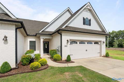 Townhouse For Sale - 400 Tillane Park Circle<br/> Huntsville, AL 35824