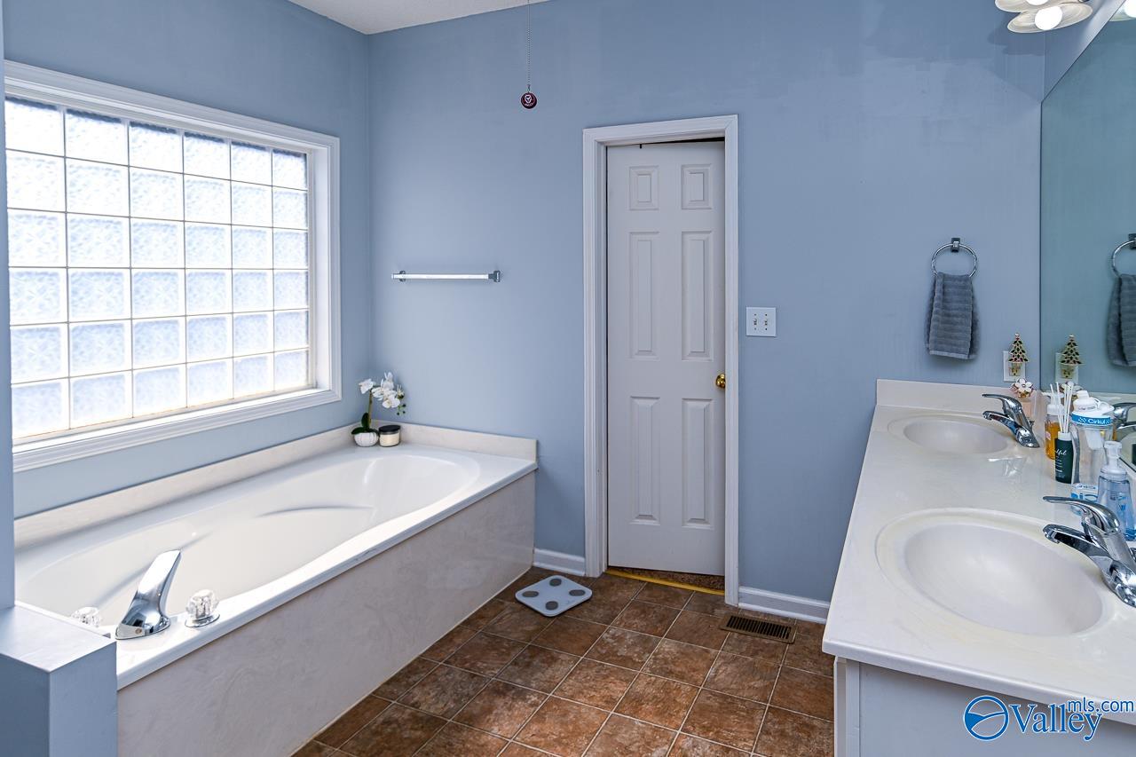 251 Panoramic Circle, Warrior, Alabama image 22