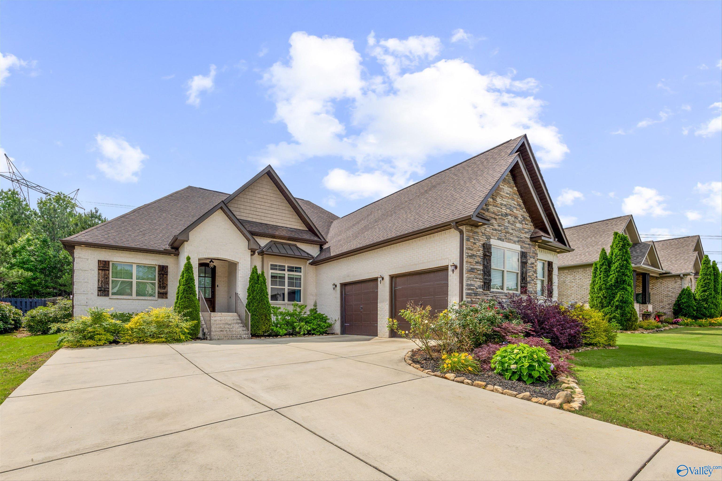 14359 Muirfield Drive, Athens, Alabama image 2