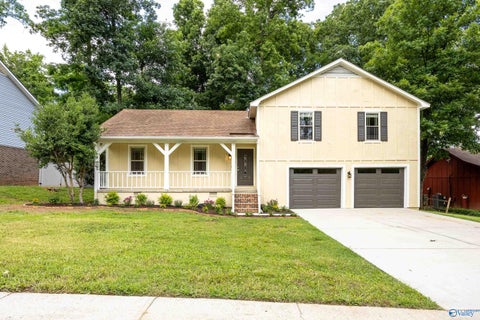 Homes For Sale - 1013 Shiloh Street<br/> Huntsville, AL 35803