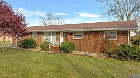 Homes For Sale - 61 Rains Avenue<br/> Rainsville, AL 35986