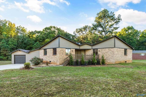 Homes For Sale - 186 Dawn Drive<br/> Toney, AL 35773