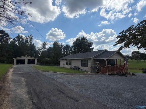 Homes For Sale - 1870 Bethsaida Road<br/> Boaz, AL 35957