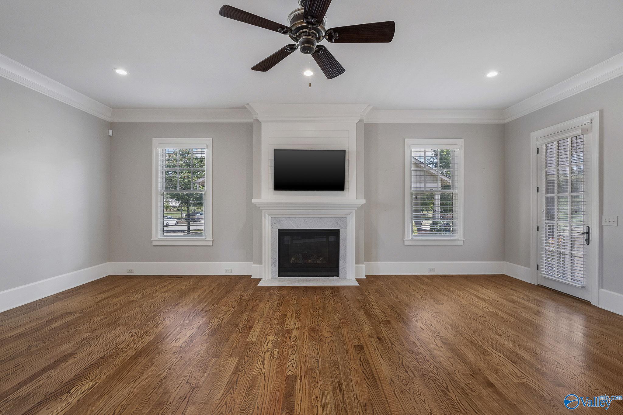 Huntsville, Alabama 35802, United States, 4 Bedrooms Bedrooms, ,3 BathroomsBathrooms,Residential,Active,222372