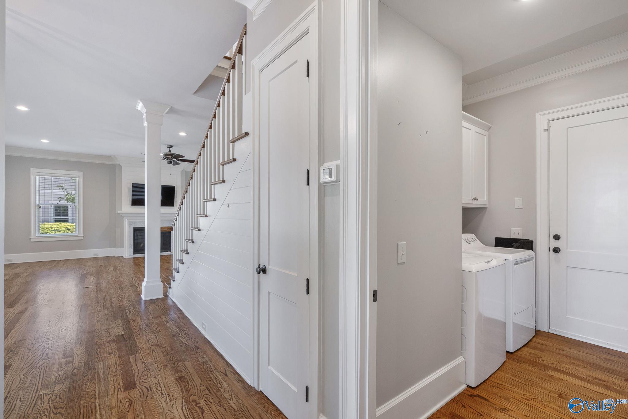 Huntsville, Alabama 35802, United States, 4 Bedrooms Bedrooms, ,3 BathroomsBathrooms,Residential,Active,222372