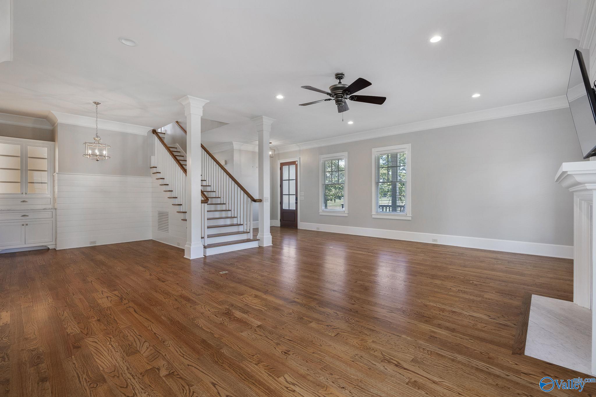 Huntsville, Alabama 35802, United States, 4 Bedrooms Bedrooms, ,3 BathroomsBathrooms,Residential,Active,222372