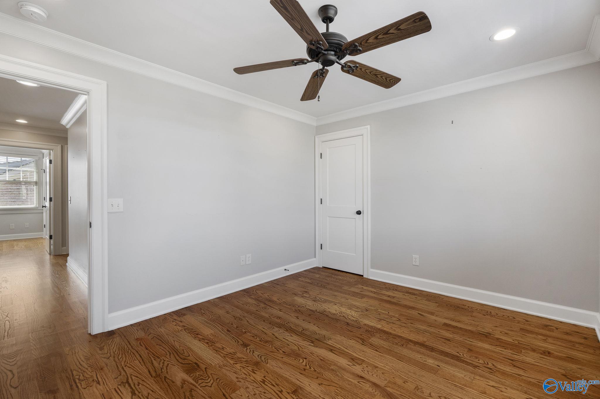 Huntsville, Alabama 35802, United States, 4 Bedrooms Bedrooms, ,3 BathroomsBathrooms,Residential,Active,222372