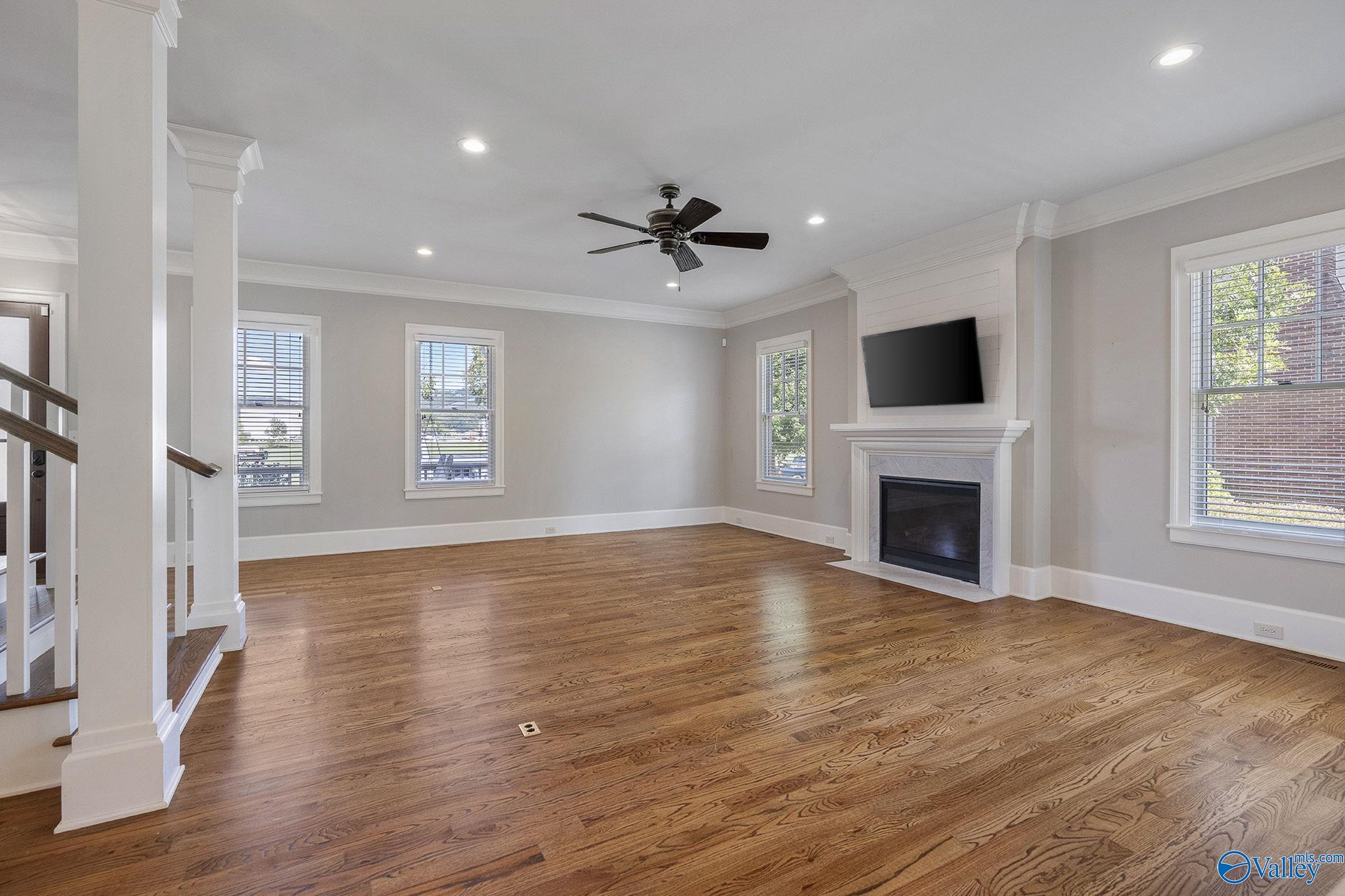 Huntsville, Alabama 35802, United States, 4 Bedrooms Bedrooms, ,3 BathroomsBathrooms,Residential,Active,222372