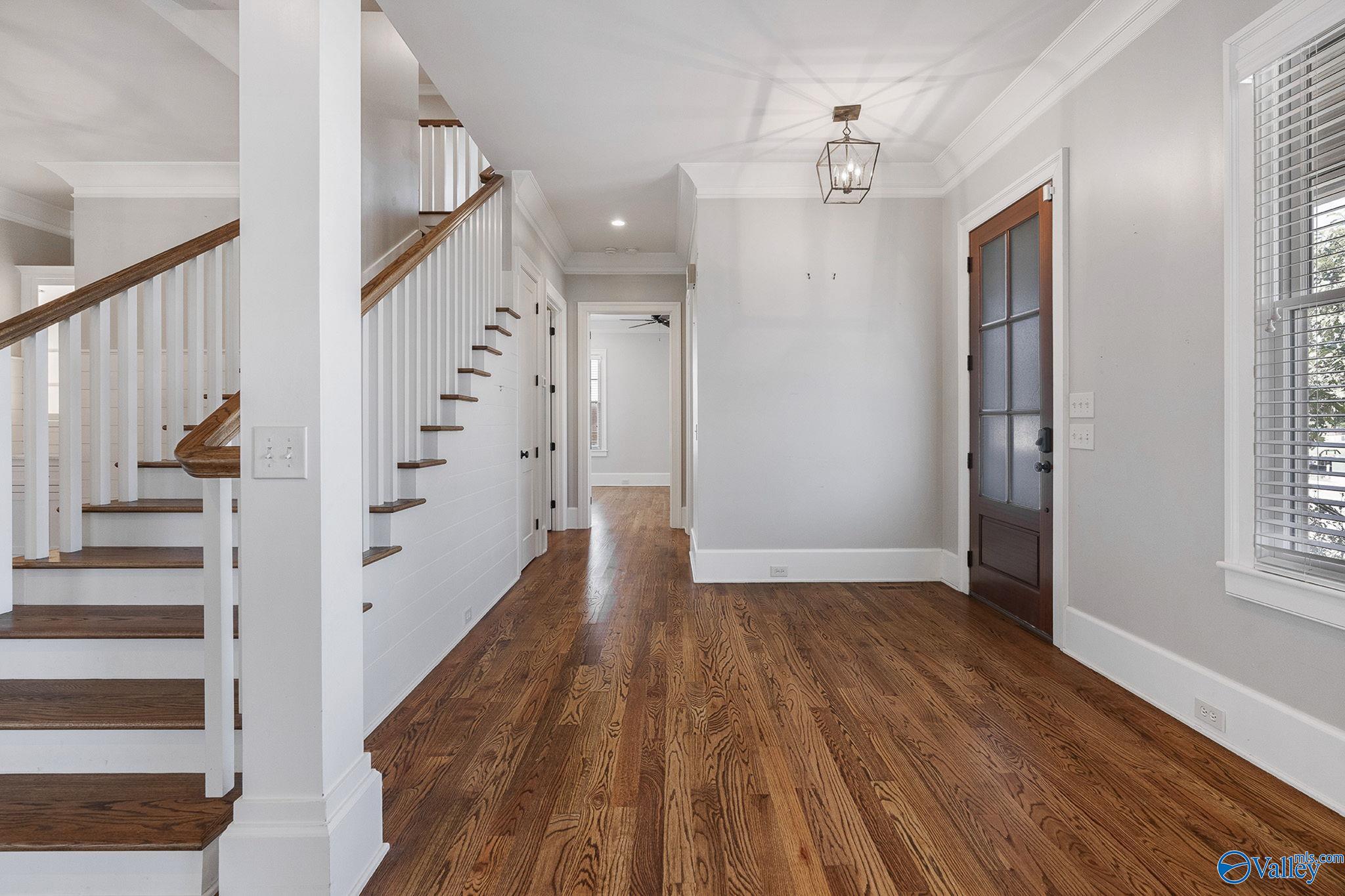 Huntsville, Alabama 35802, United States, 4 Bedrooms Bedrooms, ,3 BathroomsBathrooms,Residential,Active,222372