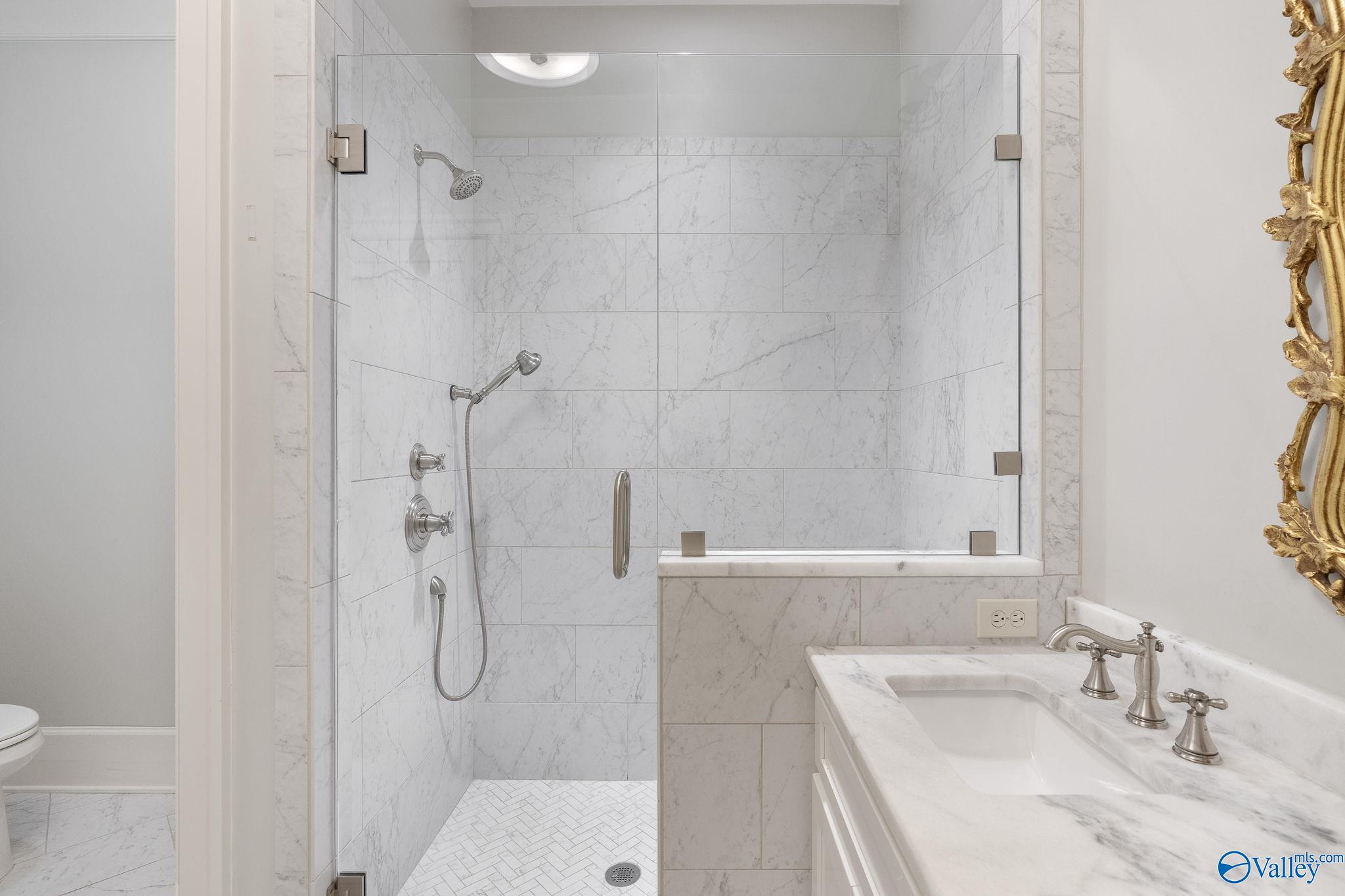 Huntsville, Alabama 35802, United States, 4 Bedrooms Bedrooms, ,3 BathroomsBathrooms,Residential,Active,222372