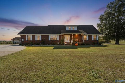 Photo of 7048 County Road 1763, Arab, AL 35016 (MLS # 21902079) Photo of 7048 County Road 1763, Arab, AL 35016 (MLS # 21902079)