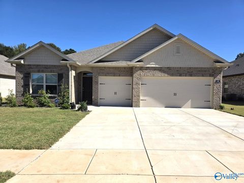 Homes For Sale - 352 Castlepath Drive<br/> Madison, AL 35756