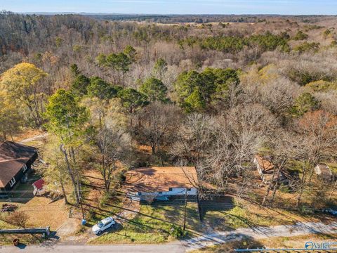 Homes For Sale - 2801 Highway 31<br/> Hartselle, AL 35640