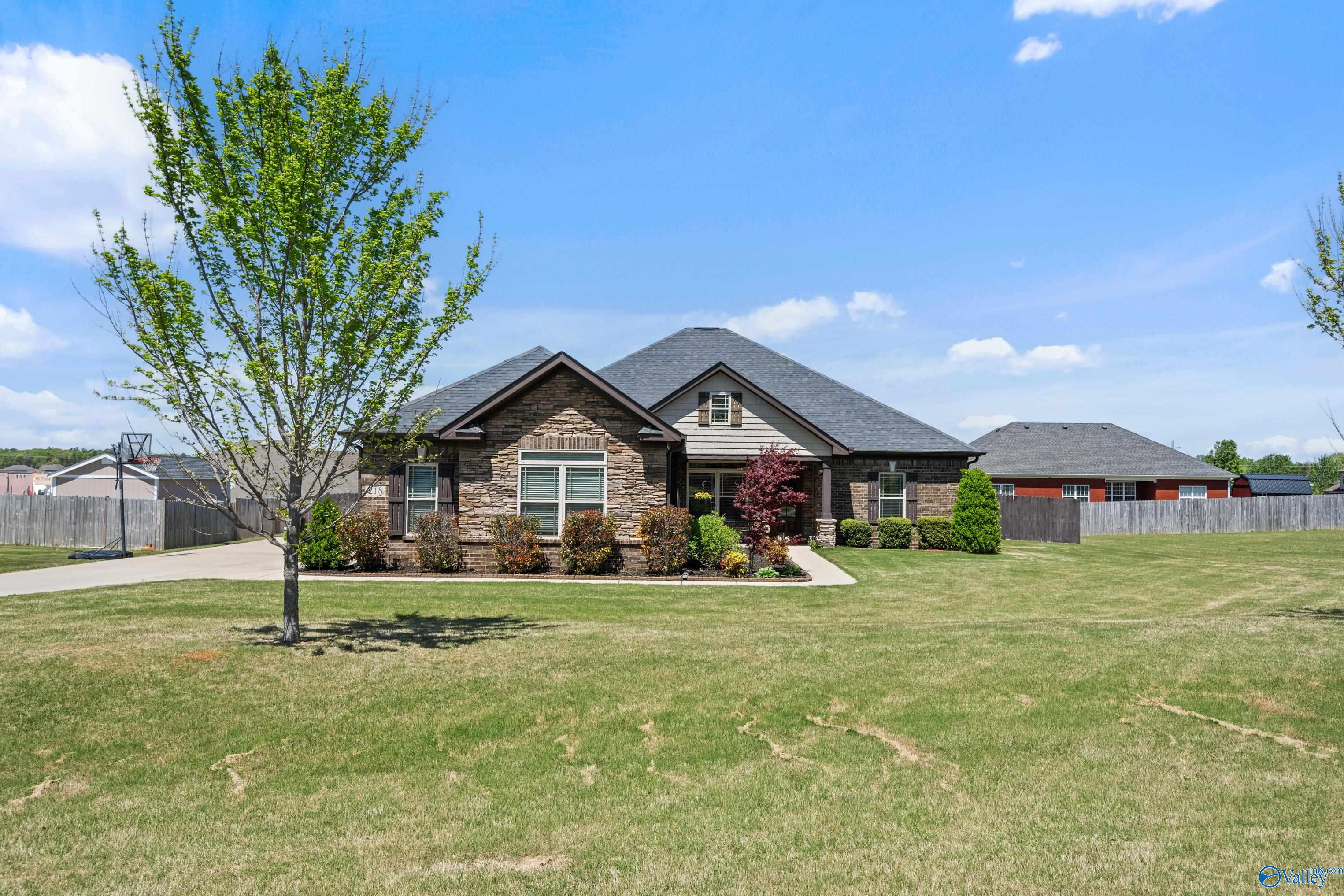218 Southern Wind Drive, New Market, Alabama image 4