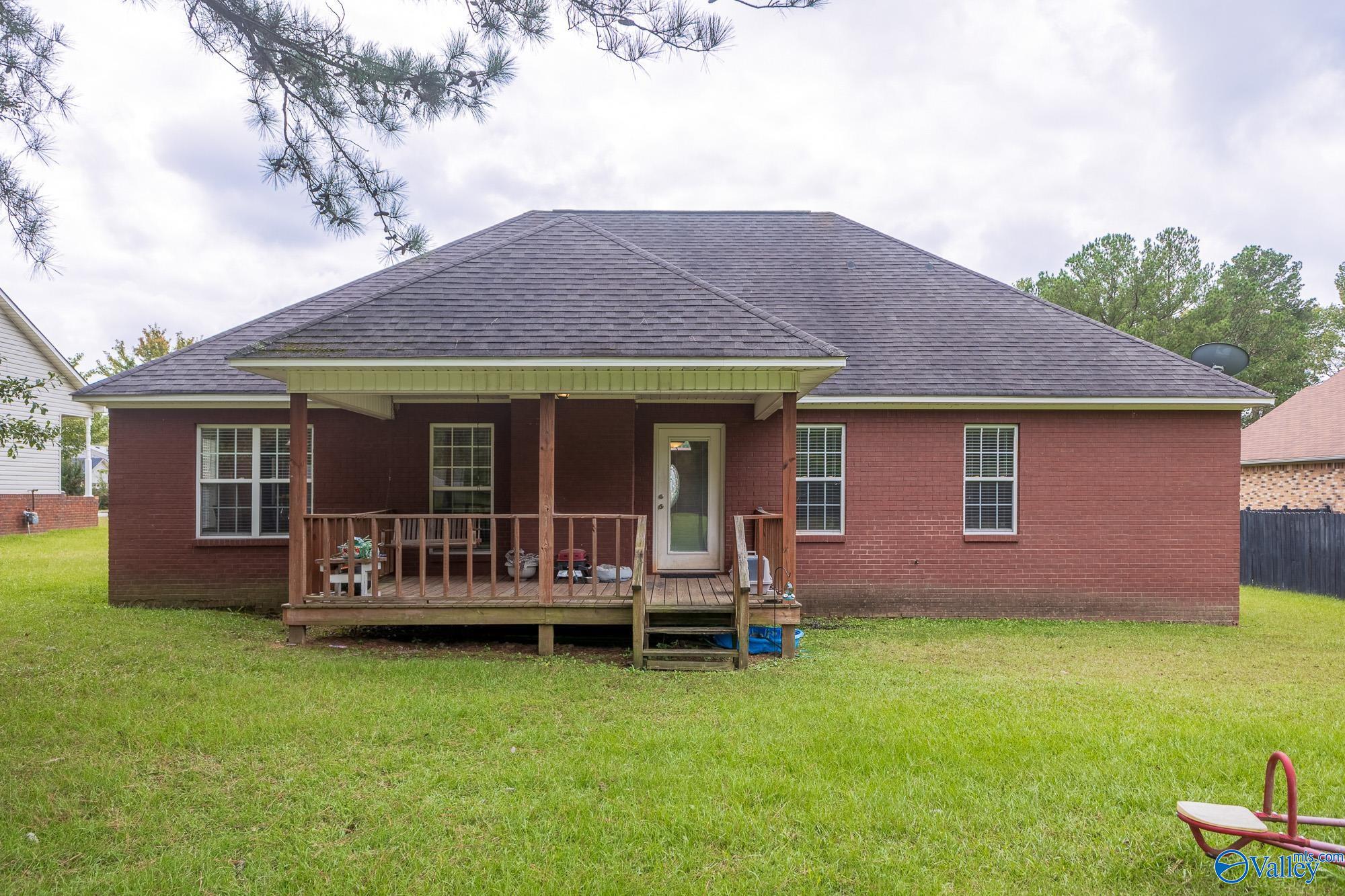 1099 Maplewood Drive, Hartselle, Alabama image 17