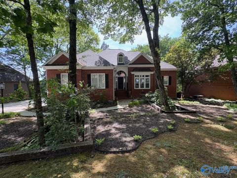 Homes For Sale - 2105 Greenslope Trail<br/> Huntsville, AL 35811