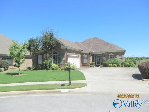 Homes For Sale - 16013 Shropshire Drive<br/> Huntsville, AL 35803