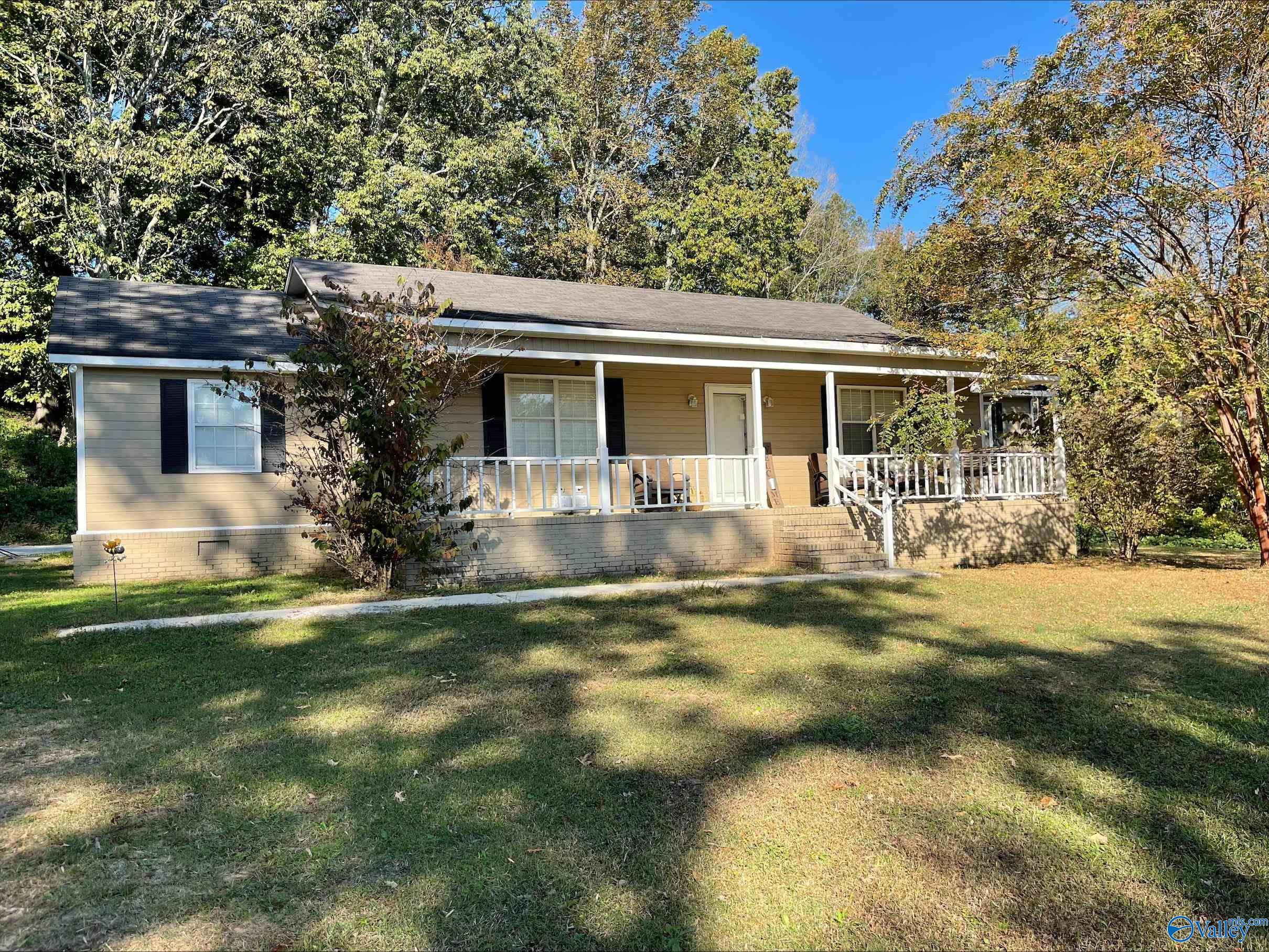 832 County Road 360, Trinity, Alabama image 1