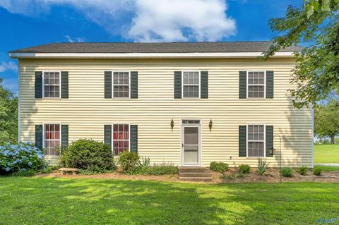 Homes For Sale - 152 Old Vaughn Bridge Road<br/> Hartselle, AL 35640