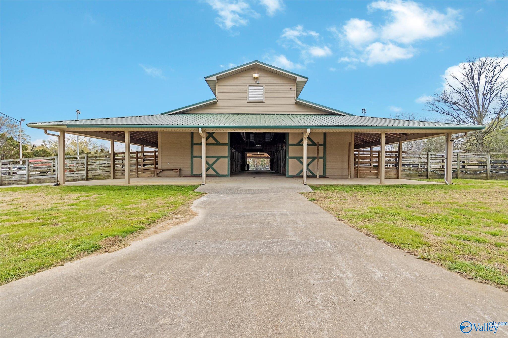 1221 Capshaw Road, Harvest, Alabama image 3