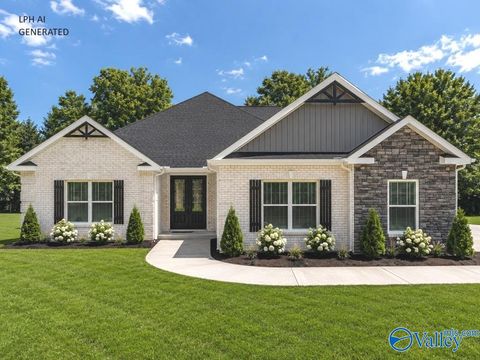 Homes For Sale - HENDERSON B Avondale Drive<br/> Athens, AL 35613