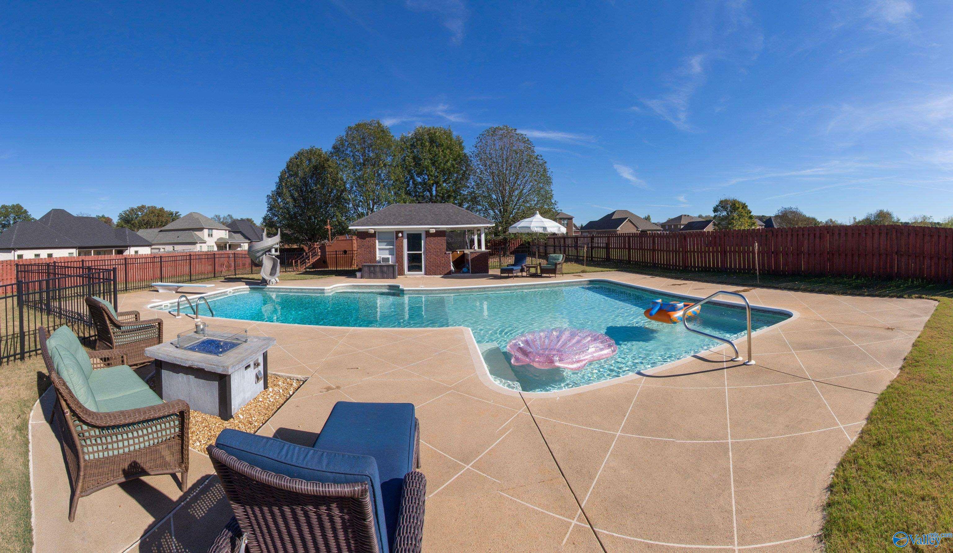 360 Spencer Lakes Drive, Meridianville, Alabama image 2